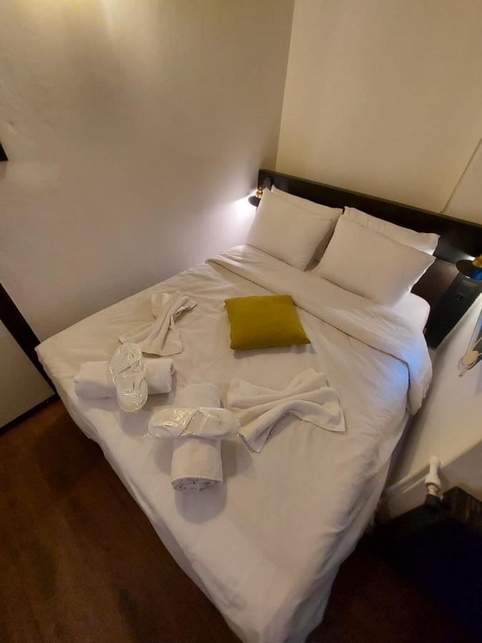 Mates Istiklal Suites Стамбул Екстер'єр фото