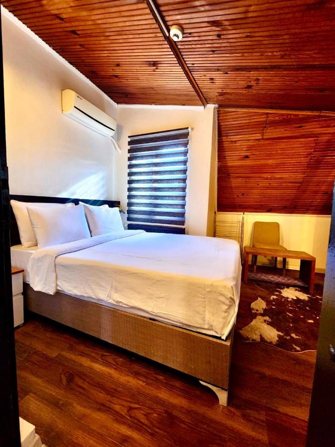 Mates Istiklal Suites Стамбул Екстер'єр фото