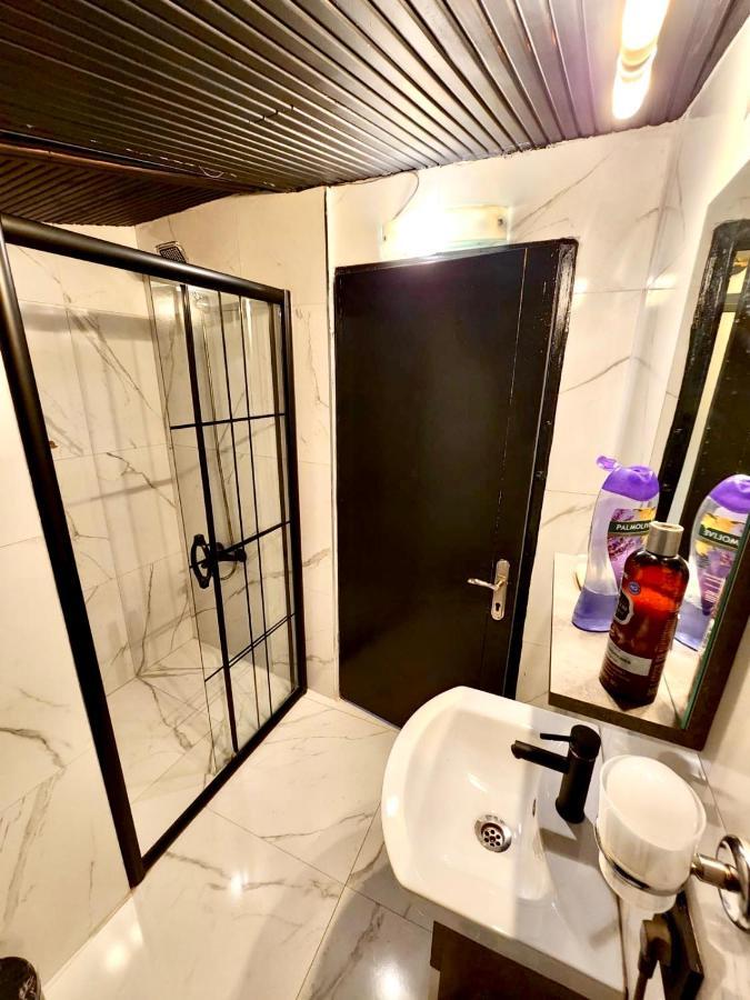Mates Istiklal Suites Стамбул Екстер'єр фото