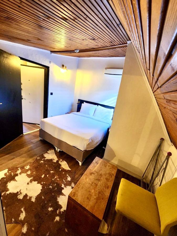 Mates Istiklal Suites Стамбул Екстер'єр фото