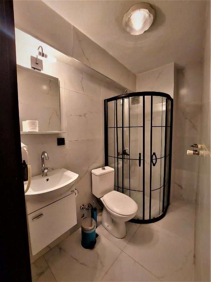 Mates Istiklal Suites Стамбул Екстер'єр фото